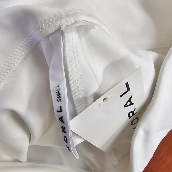 KORAL Illuminate Infinity High Rise Legging sz S white Side Slids Compression